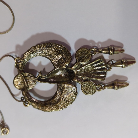 📍Vintage Large Egyptian Falcon Bird Antique Gold W/ Red Coral Pendant On Chain - Picture 8 of 8